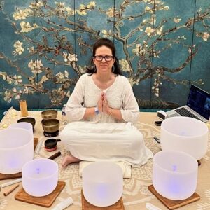 Experience the healing power of sound at Happiness Club on April 14 in Palm Beach. Babette Sughrue explores the ancient roots and modern science of sound healing followed by an immersive crystal singing bowl sound bath.